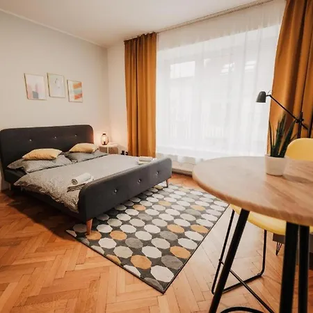 Citybeat Apartments, 400m From The Square 플젠