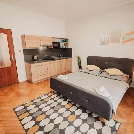 Lägenhet Citybeat Apartments, 400m From The Square