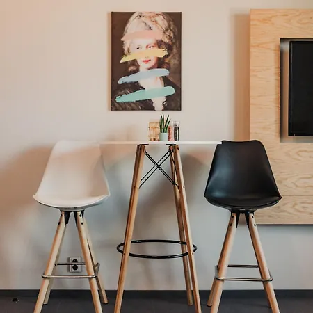 Citybeat Apartments, 400m From The Square 아파트 플젠