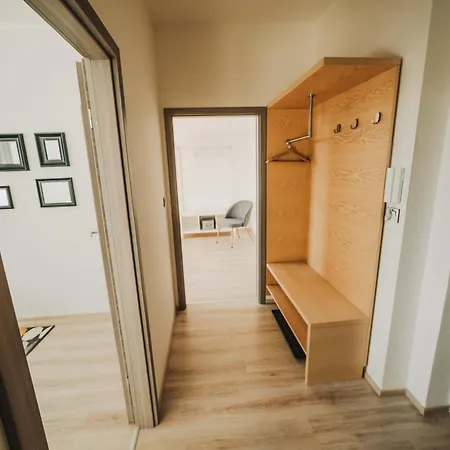 Citybeat Apartments, 400m From The Square *