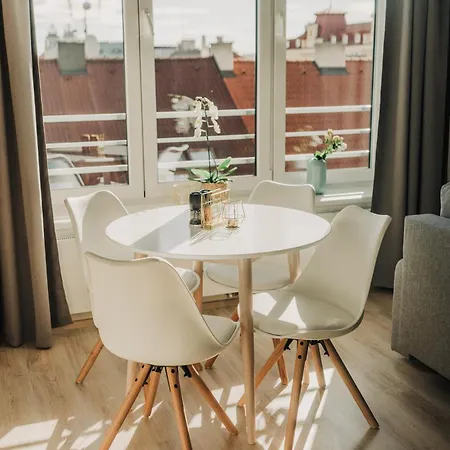Citybeat Apartments, 400m From The Square Pilzno