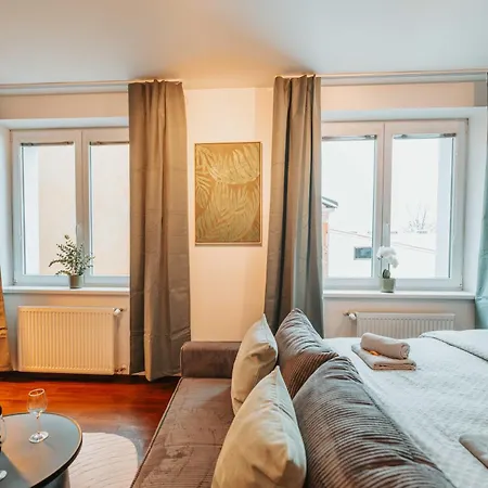 Citybeat Apartments, 400m From The Square Pilzno