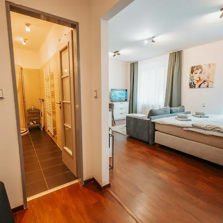Citybeat Apartments, 400m From The Square Apartament