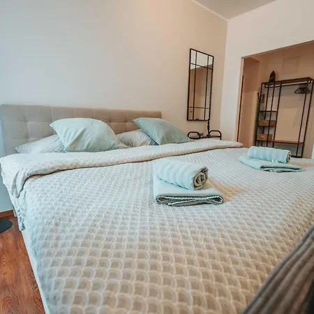 Citybeat Apartments, 400m From The Square Apartament *