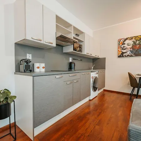 Citybeat Apartments, 400m From The Square Apartament *