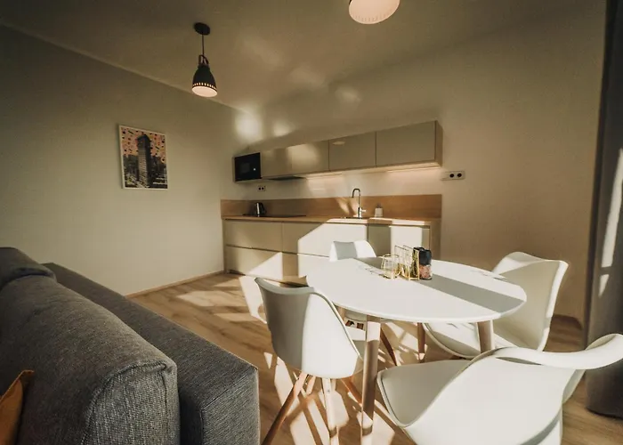 Апартаменты Citybeat Apartments, 400m From The Square Пльзень