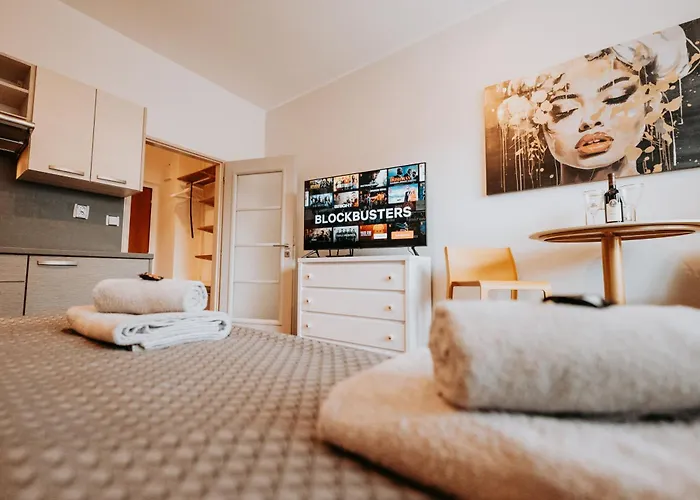 Апартаменты Citybeat Apartments, 400m From The Square