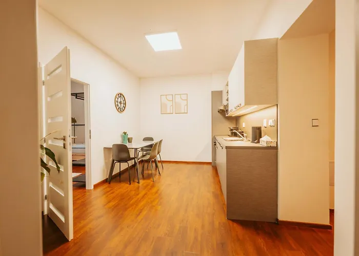 Citybeat Apartments, 400m From The Square Апартаменты Пльзень