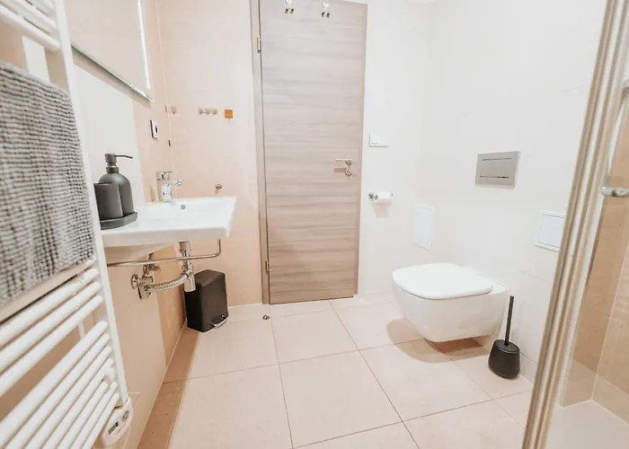 Апартаменты Citybeat Apartments, 400m From The Square *