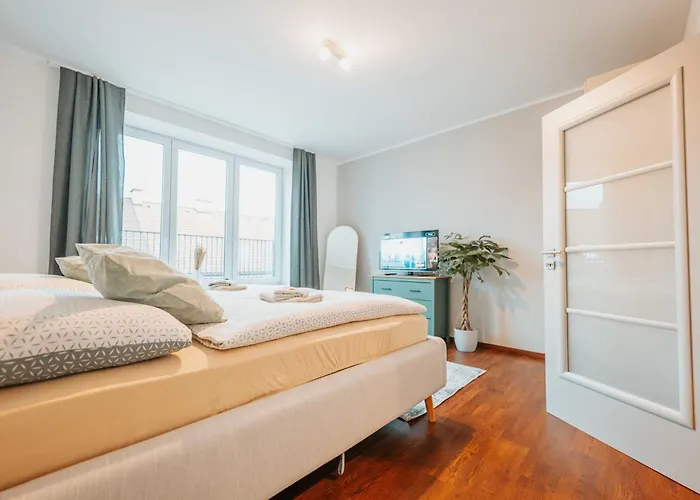 Апартаменты Citybeat Apartments, 400m From The Square *