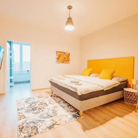 Citybeat Apartments, 400m From The Square